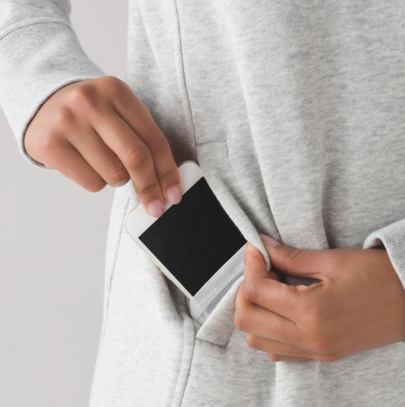 Lululemon Back To It Wrap, Size 6 - Picture 11 of 16